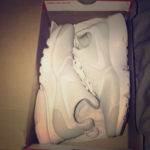 WMNS nike prestos fly